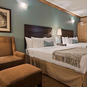 Queen Room Two Queen Beds Pet Friendly